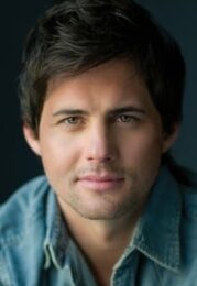 Kristoffer Polaha