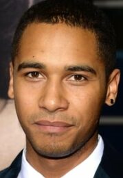 Elliot Knight