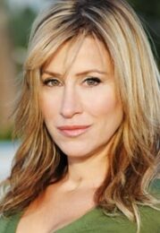 Lisa Ann Walter