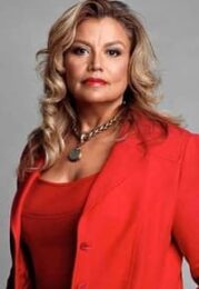 Suzanne de Passe